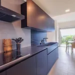 Guesthost - Belvedere Apartman *